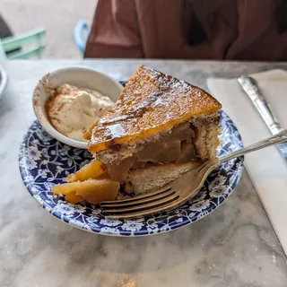 Шарлотка с яблоками